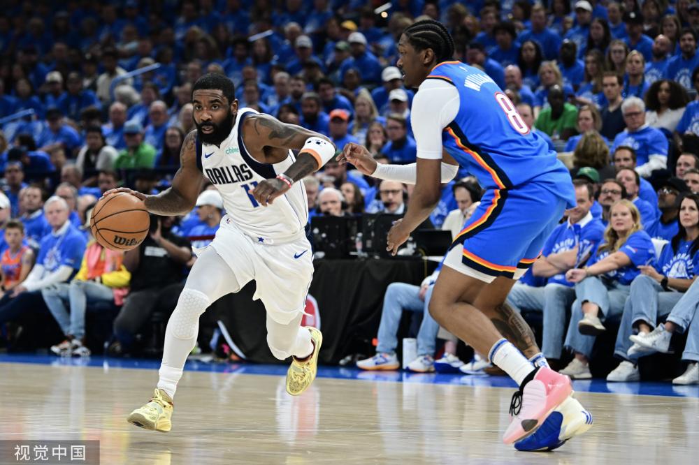 他因膝盖伤 他因膝盖伤