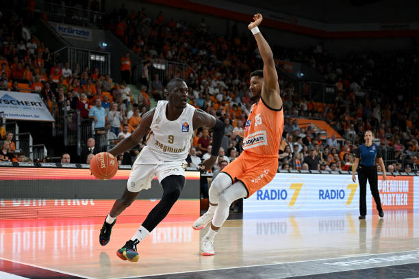 出两双数据 出两双数据